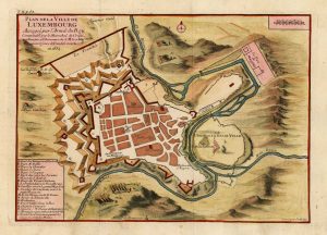 Plan de la Ville de Luxembourg Assiegée par l'Armée du by PUTHAUX., 1726.